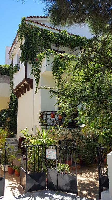 Pension Felippe Pythagoreio  Exterior photo